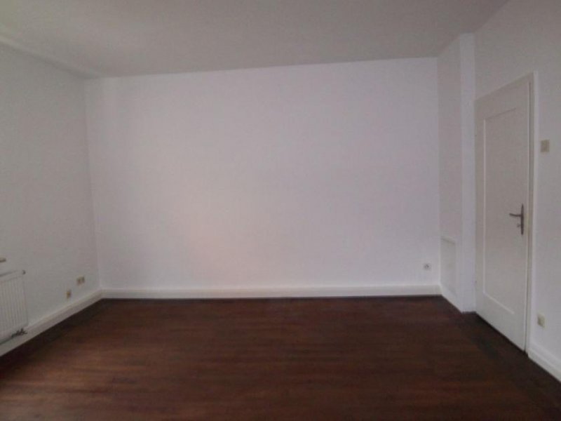 Neu-Ulm Ruhige Altbau Wohnung 2 Zi.Küche u.Bad in Neu-Ulm City ! Wohnung mieten