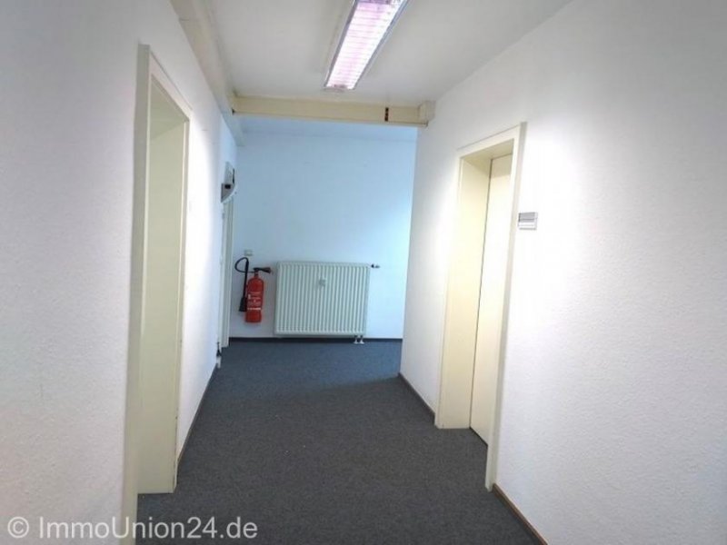 Schwabach 8 5 0,- für 1 3 1 qm BÜRO- MEHRZWECKRÄUME im Gewerbegebiet mit Teilmöblierung und KfZ Plätzen Gewerbe mieten