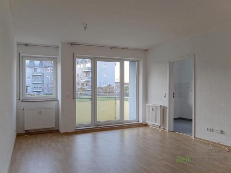 Meiningen (12537_07) MGN: barrierearme, helle 2-Raum-Wohnung mit Balkon und Aufzug in der Heimstraße, neu renoviert Wohnung mieten