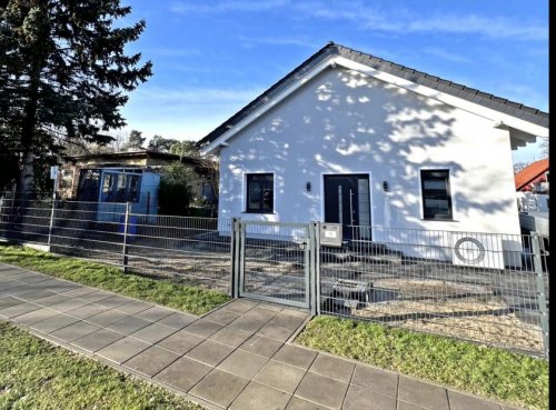 Berlin Häuser von Privat - Erstbezug - 

Energieeffizientes freistehendes Einfamilienhaus 
in ruhiger Randlage im Südosten Berlins Haus 