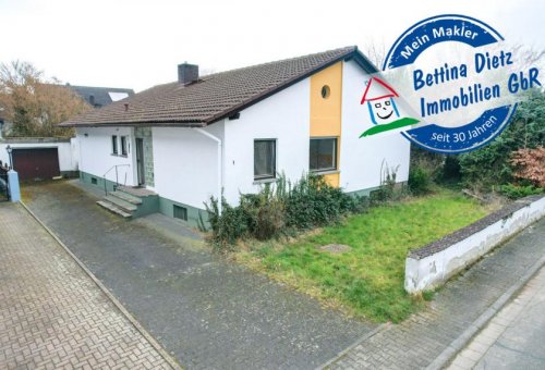 Babenhausen Inserate von Häusern DIETZ: Renovierungsbedürftiger Bungalow mit Garten, 2 Garagen zum günstigen Mietpreis! Haus 