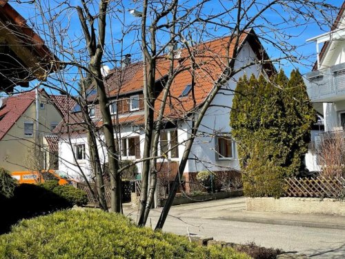 Renningen Häuser In October - Family Paradise in Renningen - Gemütliches Haus (DHH) mit Garten und grosser Dachterrasse! Haus 