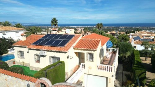 Denia Immobilien Schöne Villa mit herrlicher Aussicht und vielen Extras in Denia am Montgo Haus kaufen