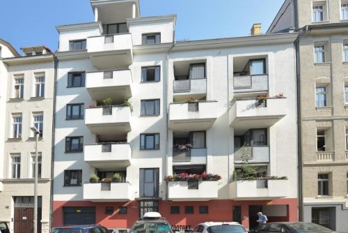 Leipzig Immobilienportal Seltene Gelegenheit für Selbstnutzer * freie 3ZKB im Süden * 3 Balkone * EBK inkl. * PKW-Stellplatz/-Garage Wohnung kaufen