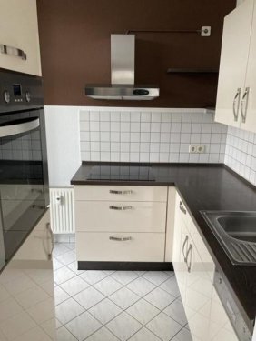 Chemnitz Immobilien Inserate Große und vermietete 2-Zi. mit sonnigem Balkon, Lam., Wanne, SP, Aufzug und EBK in ruhiger Lage! Gewerbe kaufen