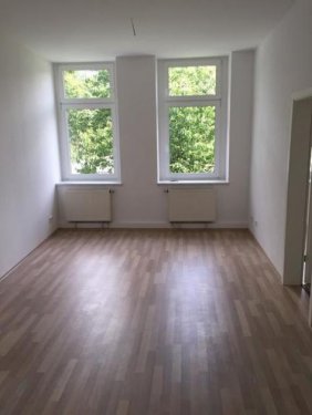 Hartmannsdorf (Landkreis Mittelsachsen) Immo Saniertes und kompaktes Mehrfamilienhaus mit guter Rendite als Einsteigerobjekt Gewerbe kaufen