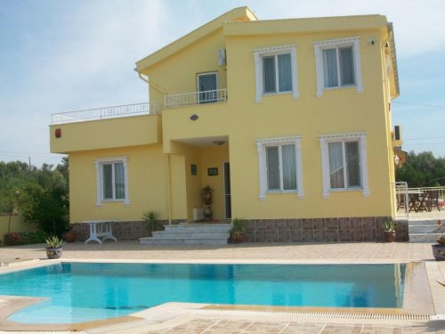 Didim Aydin Teure Häuser Türkei Immobilie: Villa auf 2 Etagen im grünen mit Pool Haus kaufen