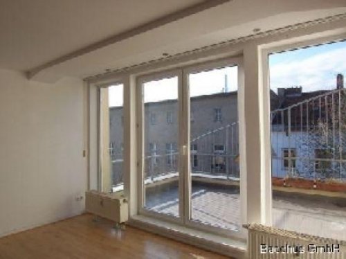 Berlin Wohnungsanzeigen Ruhige DG-Wohnung mit großer Terrasse - leider ohne Fahrstuhl! Wohnung kaufen