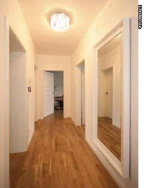Berlin Suche Immobilie Repräsentative 4-Zimmer-Altbauwohnung mit Balkon in Berlin-Charlottenburg! Wohnung kaufen