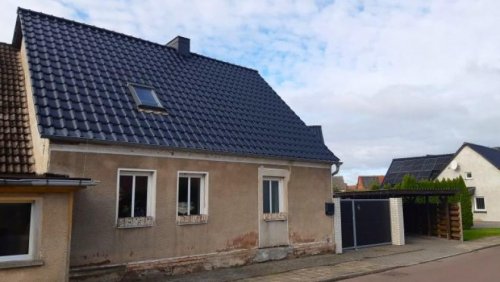 Wiesenburg/Mark Günstiges Haus Haus mit Scheune und großen Garten in ruhiger Nebenstraße Haus kaufen