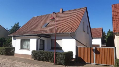 Wiesenburg/Mark Häuser Sofort beziehbares Wohnhaus mit Nebengelass in ruhiger Nebenstraße Haus kaufen