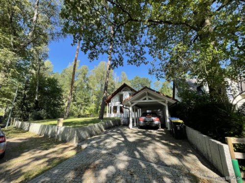 Bergfelde Immobilien freistehendes Einfamilienhaus auf Parkgrundstück - sofort bezugsfrei Haus kaufen