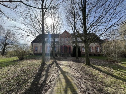 Dargun Haus Historisches Gutshaus mit Potenzial in Klein Methling bei Dargun Haus kaufen