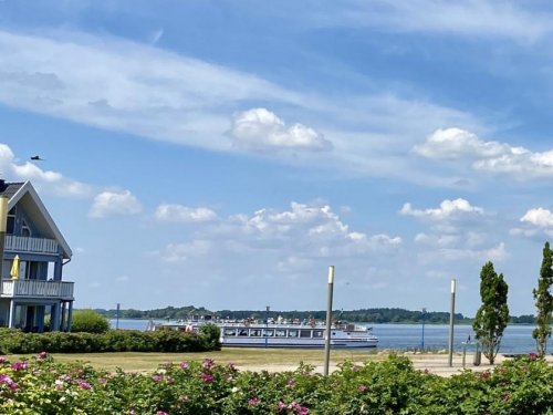 Rechlin Wohnungen im Erdgeschoss Ferienwohnung an der Müritz Erste Reihe - Spitzenklasse Wohnung kaufen