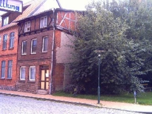 Crivitz Suche Immobilie Sanierungsbedürftiges Stadthaus in Crivitz zu verkaufen. Haus kaufen