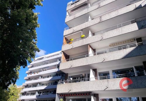 Lübeck Terrassenwohnung ZENTRALES WOHNEN MIT ZWEI BALKONEN IN LÜBECK – FLEXIBEL NUTZEN MIT VIEL POTENTIAL ZUR WERTSTEIGERUNG! Wohnung kaufen