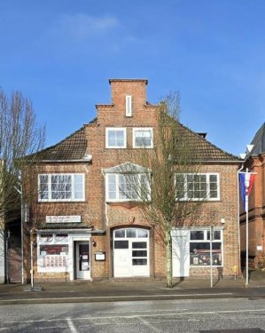 Heide Hausangebote **Residenz mit Gewerbe und Ausbaupotenzial direkt am Heider Markt** Haus kaufen