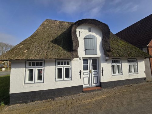 Husum Haus **Einzigartig: Historische Friesenkate mitten in Husum** Haus kaufen