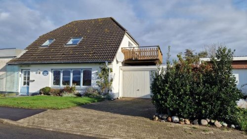 Nordstrand Häuser Ferienhaus auf Nordstrand nur 200m von der Nordsee Haus kaufen