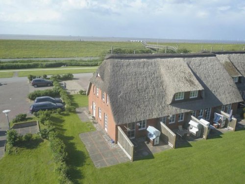 Nordstrand Häuser Festpreis! Ferienhaus unter Reet direkt am Nordseedeich. Haus kaufen