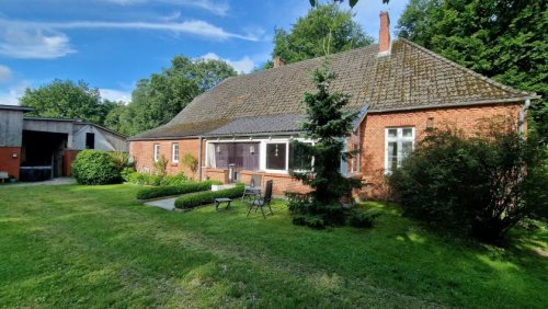 Hude Haus Sanierter Resthof mit neuer Scheune in Alleinlage bei Hude Haus kaufen