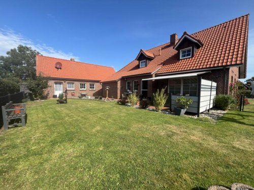 Norden Häuser Wohnhaus mit EBK, Kamin und Garage in Richtung Norddeich. Haus kaufen