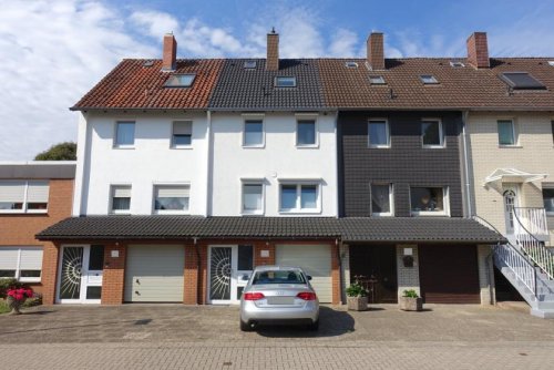 Langenhagen Immobilien modernisiertes Reihenhaus in begehrter Wohnlage Haus kaufen