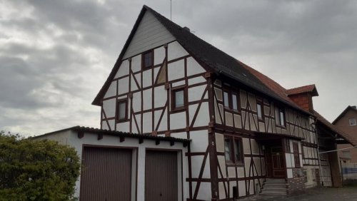 Schauenburg Günstiges Haus Wohnhaus mit großer Scheune Haus kaufen