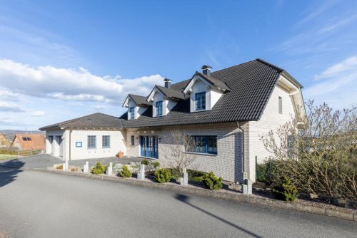 Waldeck (Landkreis Waldeck-Frankenberg) Haus Wohnen, wo andere Urlaub machen. Haus kaufen