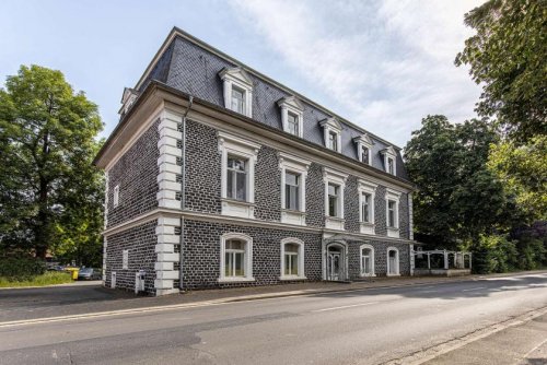 Willingshausen Häuser Schloss Loshausen | Historisches Mehrfamilienhaus mit 16 Wohneinheiten Haus kaufen