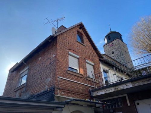 Marburg Häuser Nobelino.de - Einfamilienhaus - mit kleinem Garten / Ausbaupotential / Dachterrasse in Marburg Haus kaufen