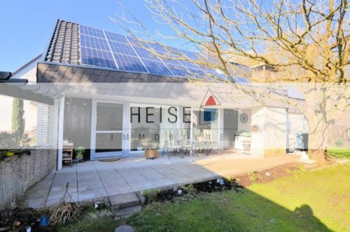 Boffzen Immobilien ** Energiebedarf 51,4 kWh/(m²a) Kl. B ** PV-Anlage, Wärmepumpe - Wohnhaus mit Doppelgarage Haus kaufen