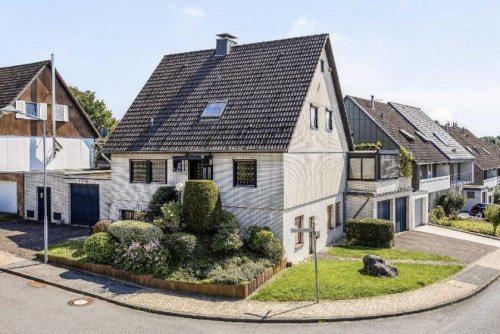 Ratingen Suche Immobilie Freistehendes Zweifamilienhaus mit drei Garagen in Ratingen-Homberg Haus kaufen