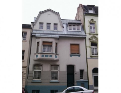 Mönchengladbach Immobilien Gepflegtes 3 Parteienhaus - Renditeobjekt für Liebhaber historischer Immobilien! Haus kaufen