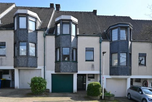 Wülfrath Immobilienportal Einfamilienhaus mit 4 großzügigen Zimmern und Garage – in zentraler, ruhiger Lage Haus kaufen