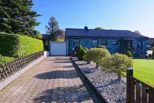 Wülfrath Immobilien Freistehender Bungalow mit schön angelegtem Gartengrundstück und Garage - nahe Zentrum! Haus kaufen