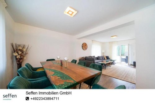 Solingen Suche Immobilie Kernsaniert, geräumig & luxuriös - Modernes Wohnen im Eigenheim auf 3 Etagen mit Garten & Garage Haus kaufen