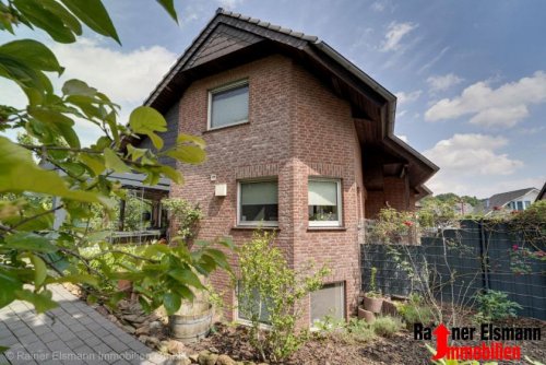 Emmerich am Rhein Suche Immobilie Emmerich-Hüthum: großes Traumhaus mit vielfältigen Möglichkeiten in schöner Lage Haus kaufen