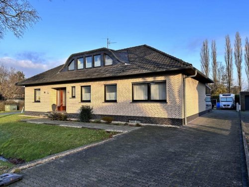 Kranenburg Hausangebote Großer Winkelbungalow mit viel Platz und mehreren Nutzungsmöglichkeiten in Kranenburg-Schottheide! Haus kaufen