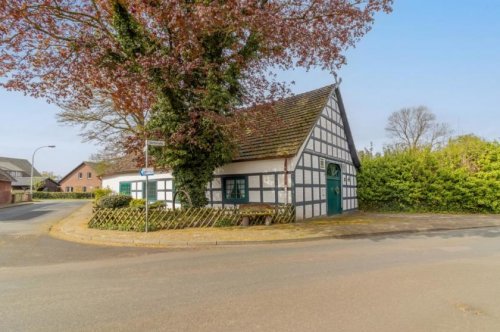 Drebber Günstiges Haus Einzigartiges Fachwerkbauernhaus mit Charakter und Potenzial in Drebber Haus kaufen