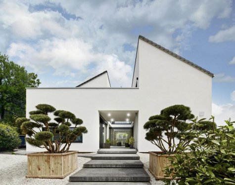 Bergheim Häuser von Privat Elegante Architektur im Modernen Stil Haus kaufen