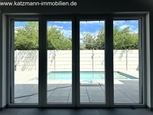 Erftstadt Suche Immobilie Wie Neubau - ca. 222 m² Wohn- u. Nutzfläche / Neueste Technik inkl. Pool uvm. Haus kaufen