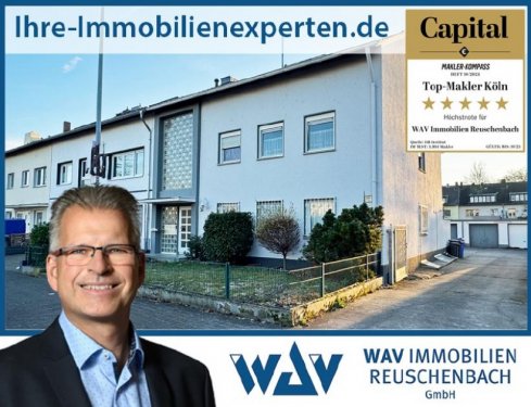 Wesseling Immobilien Gut vermietetes Dreifamilienhaus - teilweise Eigennutzung möglich - mit Garten und 4 Garagen! Haus kaufen