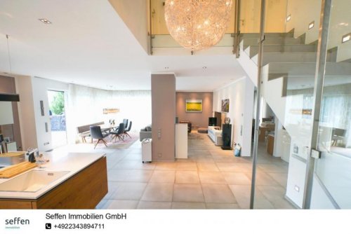 Bergisch Gladbach Einzigartiges Architektenhaus mit Domblick - Modernes Wohnen in Ruhiglage von Bergisch Gladbach Haus kaufen