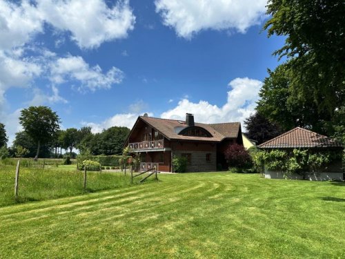 Simmerath Hausangebote Exklusives Holzhaus auf fantastischem Grundstück im Zentralort Simmerath Haus kaufen