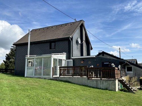 Nideggen Immobilien Nideggen-Schmidt: Haus mit Doppelgarage und wunderschöner Weitsicht in die Natur Haus kaufen