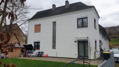 Wachtberg Gewerbe ** Bauernhof mit Einfamilienhaus, Wohnung, Bauland, Scheune, 4 Pferdeboxen und Garrage** Gewerbe kaufen