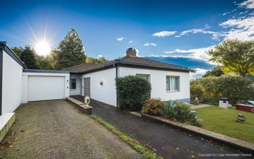 Remagen Häuser Exklusiver Walmdachbungalow in Panoramalage – Ihr neues Zuhause mit Blick über Remagen! Haus kaufen