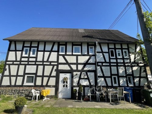 Asbach (Landkreis Neuwied) Suche Immobilie ASBACH -Zentrum-, 2-3 Parteienhaus mit 150 m² Wfl. (DG ausbaufähig) + weiterer Nutzflächen im EG/UG Haus kaufen