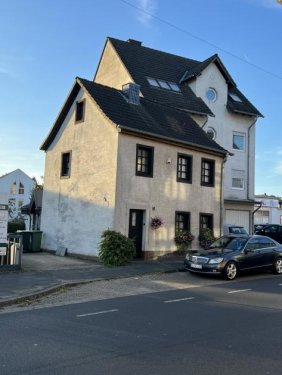 Siegburg Inserate von Häusern SIEGBURG, zentral gelegenes Einfam. Haus mit ca. 145 m² WNfl., Garten, Terrasse, Pool und Stellplatz Haus kaufen